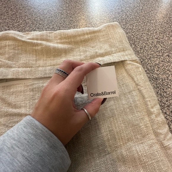Crate & Barrel Pillow Cover
-NWT - Picture 3 of 4